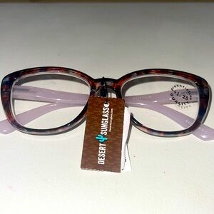 NWT- 1.25 Desert sunglass readers.